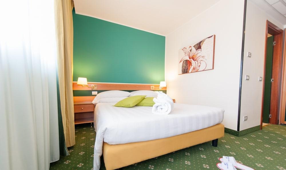 Bv Hotel Oly ローマ エクステリア 写真